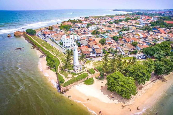 Colombo City Tour By Tuk Tuk (Include Lunch)Morning & Evening - Galle Face Green, Galbokka Lighthouse, and clock-and-coast stories