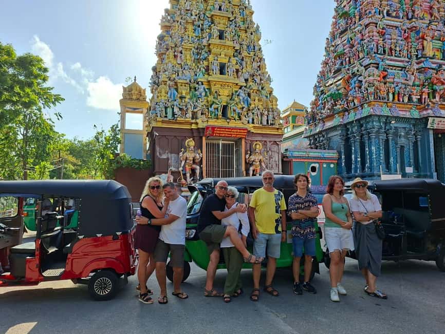 Colombo City Tour by Tuk Tuk - Private & All Inclusive - Galle Face Green: start with sea air and a simple view
