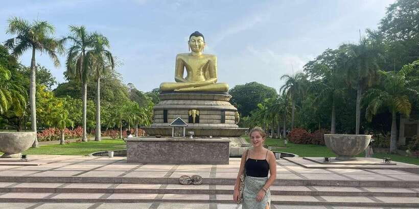 Colombo: City Tour by Tuk Tuk with Srilanka Traditional Food - Price and value: $42 for a private loop that includes food