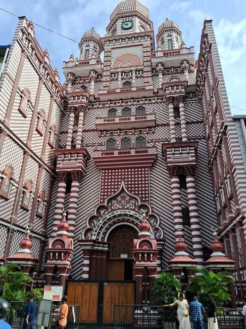 Colombo Heritage &Culture City Tour by Tuk Tuk ALL INCLUSIVE - Jami Ul-Alfar Mosque and the port-side museum: where Colombo shows its working edges