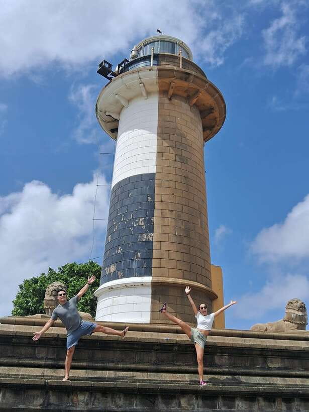 Colombo: Local Guide with Colombo City Tour by Tuk Tuk - Old Parliament, Vihara Maha Devi Park, and Pettah Market: from monuments to everyday life