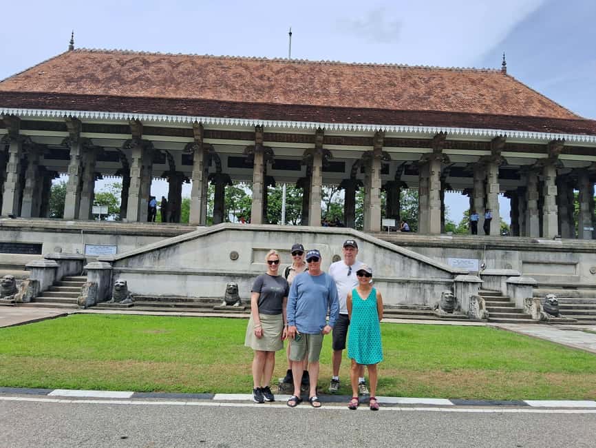 Colombo: Private City Tour by Tuk tuk - All Inclusive - Galle Face Green and the Old Parliament Building: colonial lines meet ocean air