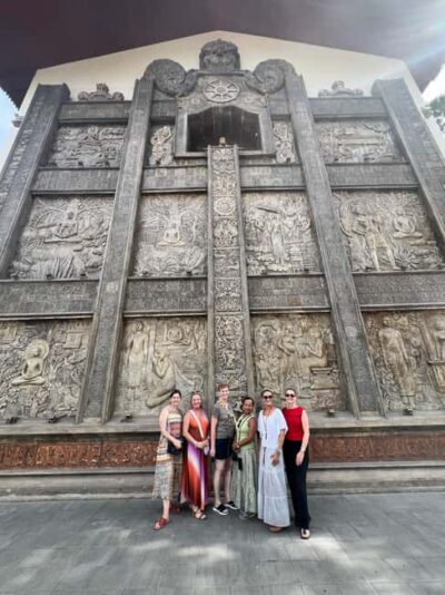 Colombo: Private City Tour by Tuk Tuk with Hotel Pickup - Gangaramaya Temple and the mix of faith stops