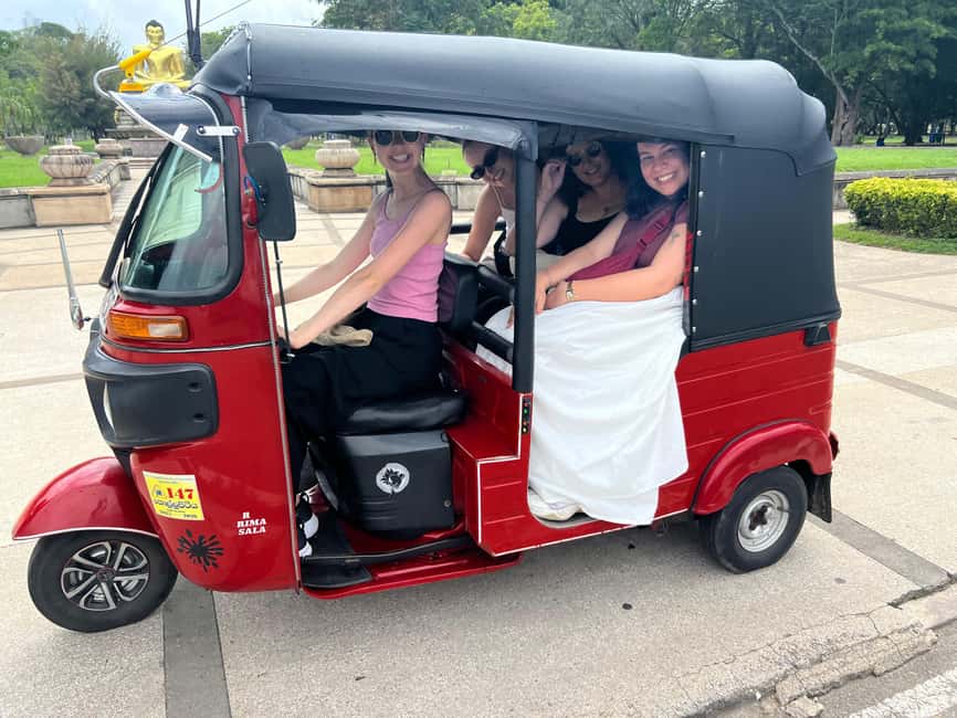 Colombo: Private Tuk-Tuk City Tour with All Entry Fees - Clock Tower to Dutch Hospital: Fort-Side Colombo at First Glance