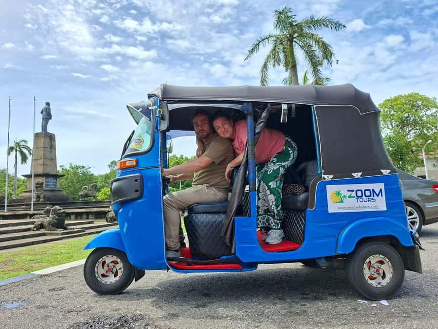 Colombo: Private Tuk-Tuk City Tour with Guide & All Tickets - Why tuk-tuk touring works so well in Colombo