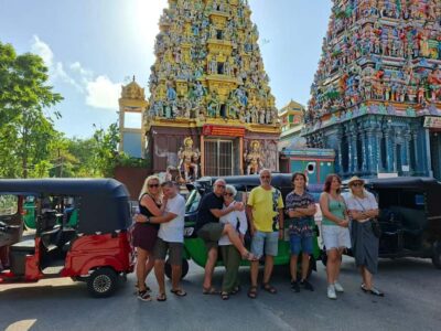 Colombo: Private Tuk-Tuk City Tour with Guide & All Tickets - The 4-hour schedule: short stops, smart routing