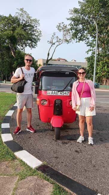 Colombo: Sightseeing Tour by Tuk Tuk Safari - All Inclusive - Pickup, timing, and staying comfortable in sun or rain