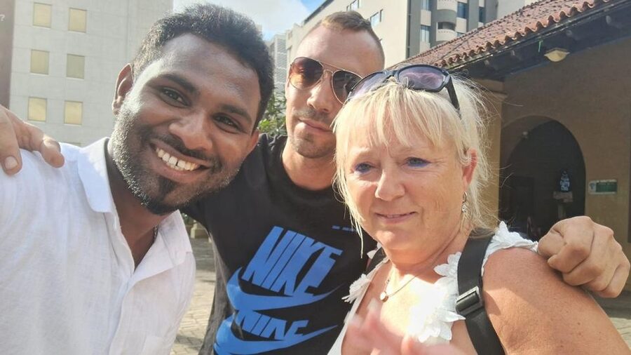 Colombo: Sightseeing Tour by Tuk Tuk Safari - All Inclusive - Temples and parks: Galle Face, Independence Square, and Viharamahadevi
