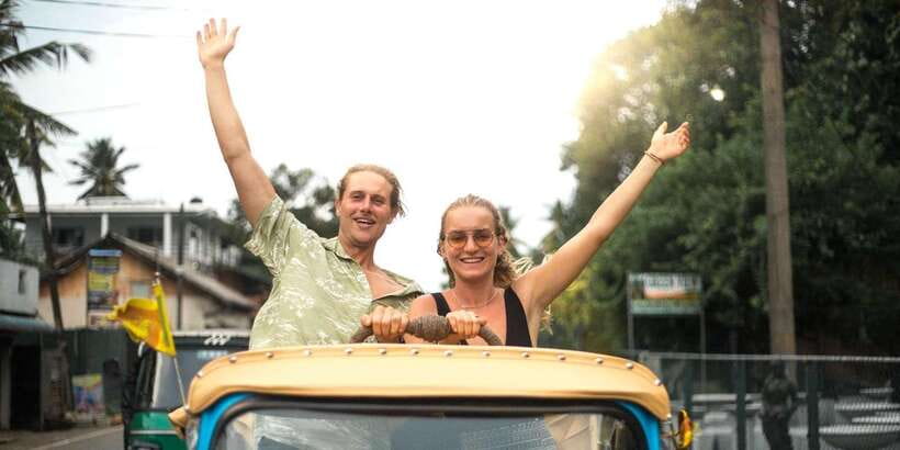 Colombo: Tuk Tuk City Highlights Tour with Lunch - Retro-fitted Tuk Tuk Touring Through Colombo’s Real Streets
