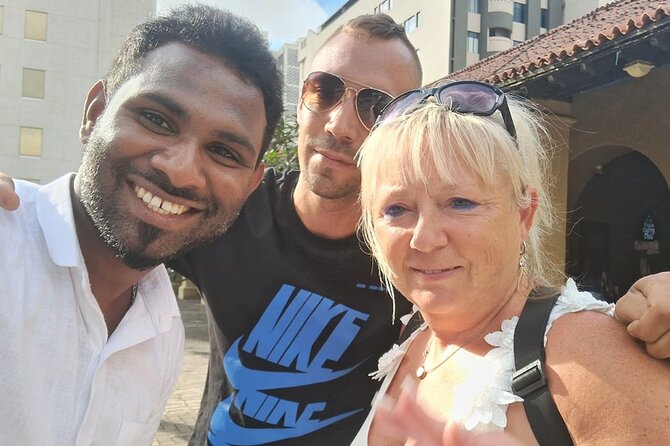 Colombo tuk tuk city tour -Entry Fees, and food Included - Who should book this tuk tuk tour?