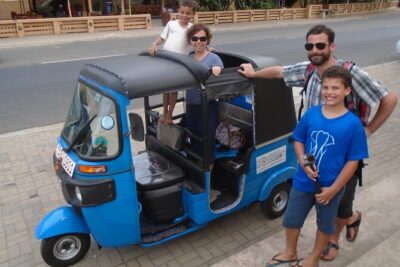 Colombo Tuk Tuk City Tour -Sightseeing Entry Fees & Food Included - Stop 1: Temple of Sri Kailawasanathan Swami Devasthanam Kovil