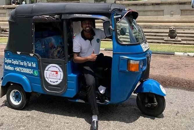 Colombo Tuk Tuk City Tour -Sightseeing Entry Fees & Food Included - Colombo Fort: Fort railway station and the classic colonial set