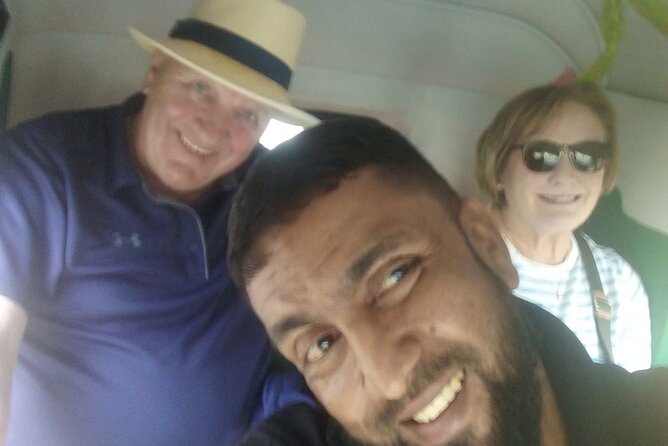 Colombo Tuk Tuk city tour with friendly Tuk driver(All inclusive) - Lotus Tower costs extra, but temples come with strong included stops