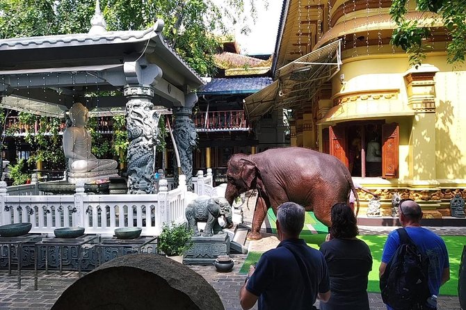 Colombo TUK TUK CITY Tours -Sightseeing Entry Fees - From Last King Prison Cell to Old Town Hall and Cargills Building