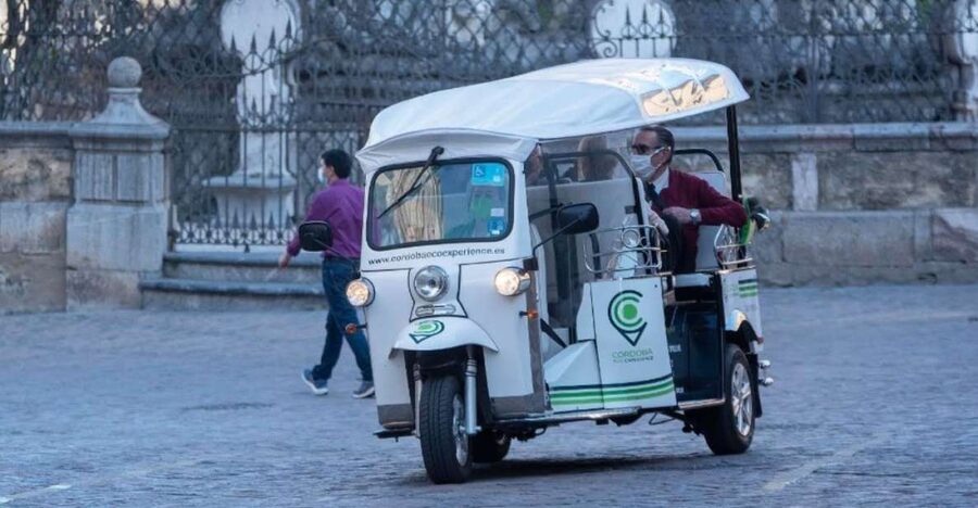 Córdoba: Guided City Tour by Tuk-Tuk - Corredera Square, Roman Bridge, and the quick photo pull-offs