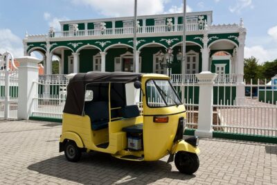 Curacao TukTuk City Tour - Meeting at Queen Emma Pontoon Bridge: the easiest way to start