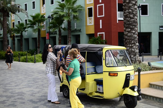 Curacao TukTuk City Tour - Scharloo and Pietermaai: mansions, art, and the Wedding Cake landmark area