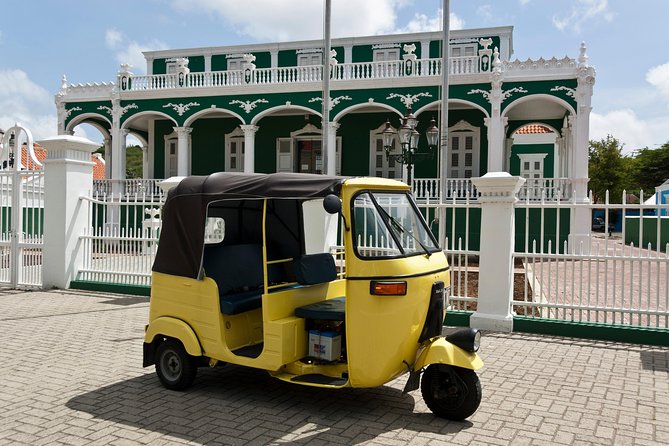 Curacao TukTuk City Tour - Meeting at Queen Emma Pontoon Bridge: the easiest way to start