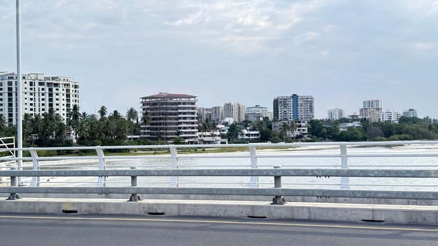 Dar es Salaam: Tuk-Tuk Tour, Street Food & Local Lifestyle - Kariakoo Market: Your Shortcut to Real Dar es Salaam