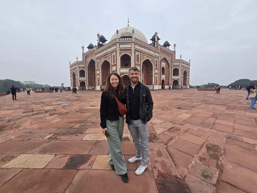 Delhi: Chandni Chowk & Spices Shoping Tour Through Tuk-Tuk - Khari Baoli: the spice market break that makes the tour feel real
