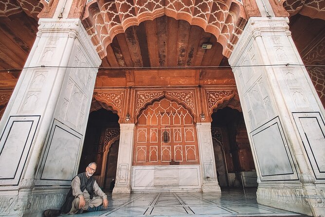 Delhi: Explore Old Delhi on Tuk Tuk with Shopping and Street Food - Chandni Chowk and Khari Baoli: Spices, Stories, and Shopping Time