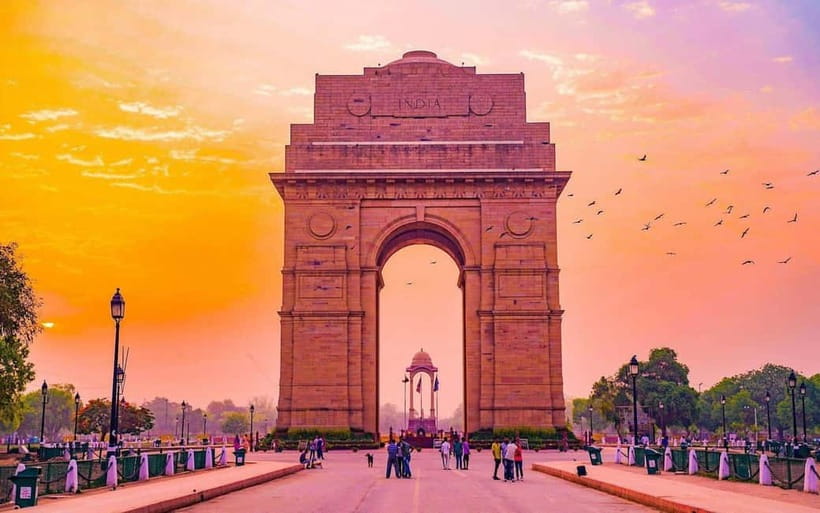 Delhi: Old City Guided Tour with Rickshaw Ride & Pickup - Chandni Chowk by Rickshaw and Foot: Getting Oriented Fast