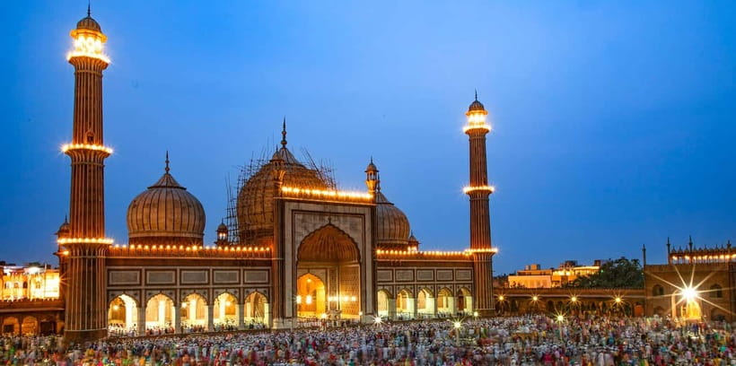 Delhi: Old City Guided Tour with Rickshaw Ride & Pickup - Jama Masjid: The Big Mosque Moment (Without the Headache)