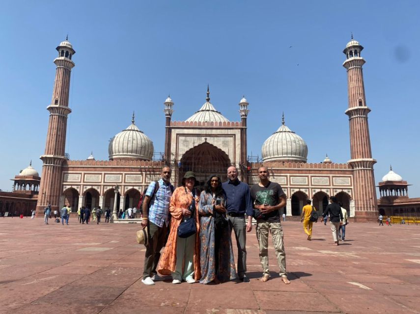 Delhi: Private Chandni Chowk, Food Tasting, & Tuk-Tuk Tour - India Gate and government-area pass-by: a quick contrast to Old Delhi