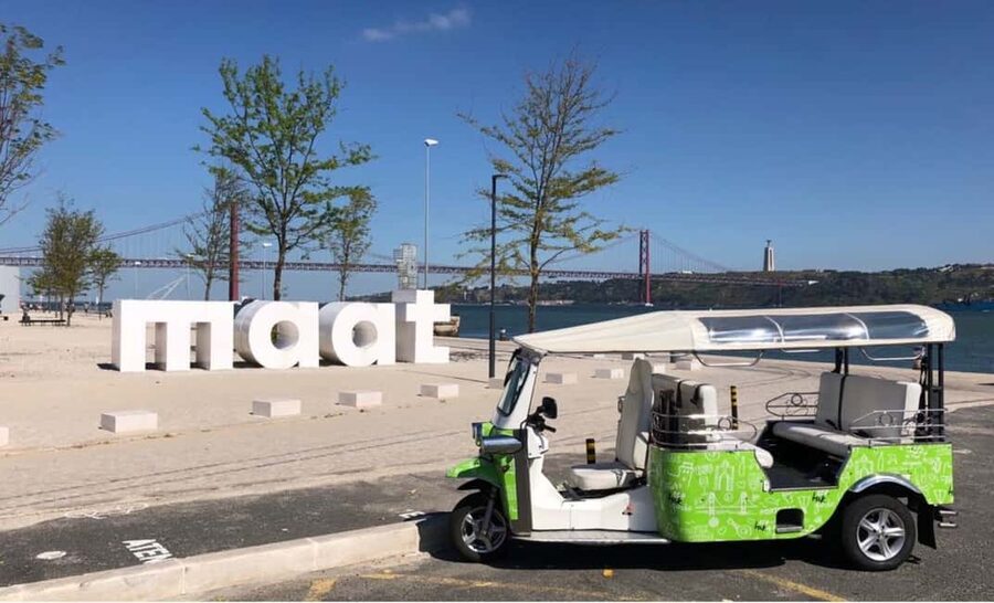 Discover Belém in Lisbon in 2H00 : Private Tuk-Tuk Tour - Pastéis de Belém: how to make the most of the 15 minutes