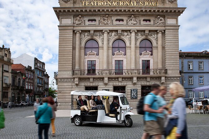 Discover Porto's Highlights on a 2-Hour Private Electric Tuk Tuk - Catedral do Porto (Sé do Porto): a short stop with real weight