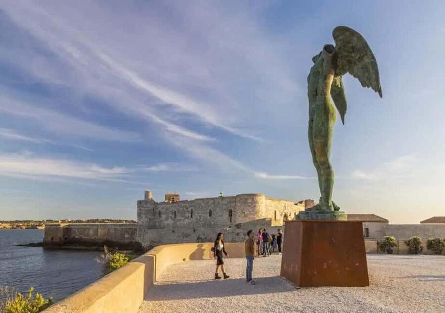 Discover the wonders of Ortigia: a Tuk-Tuk tour through history and the sea. - Price and time: what $59 gets you in Ortigia