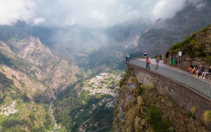 Do Funchal - Nun's Valley Tuk Tuk Tour (2h30) - Pico dos Barcelos: your second angle on the same story