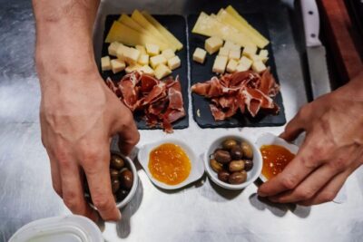 Eating Lisbon: Tuk Tuk Food Tour - Meeting at Restauradores Square and getting your bearings fast