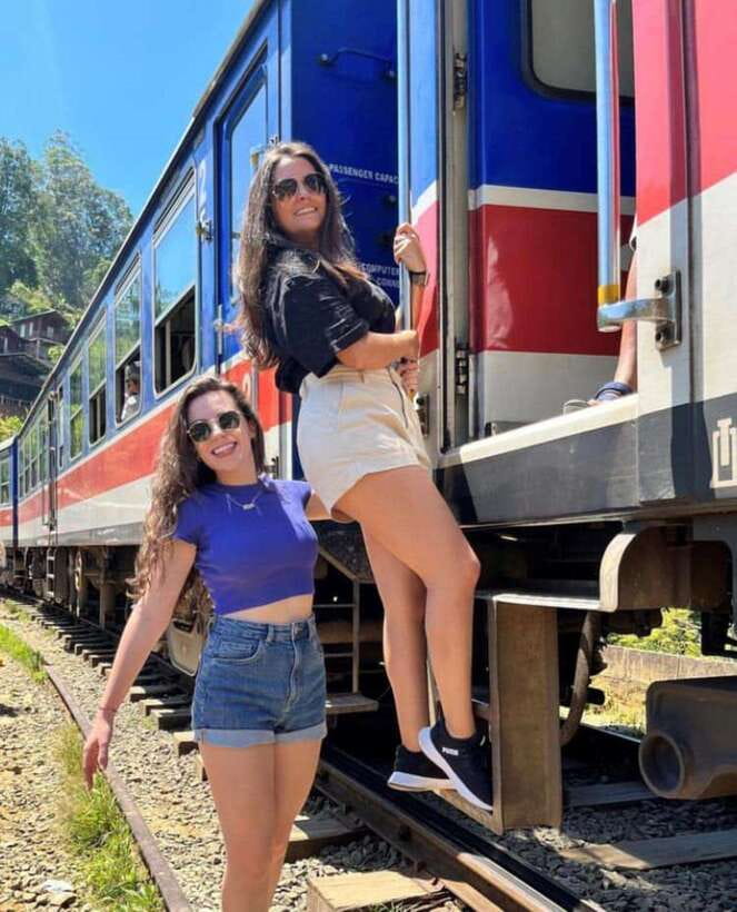 Ella: Adventure day trip to explore Ella by tuk tuk - Demodara Loop Viewpoint: Where the Rail Engineering Gets Personal