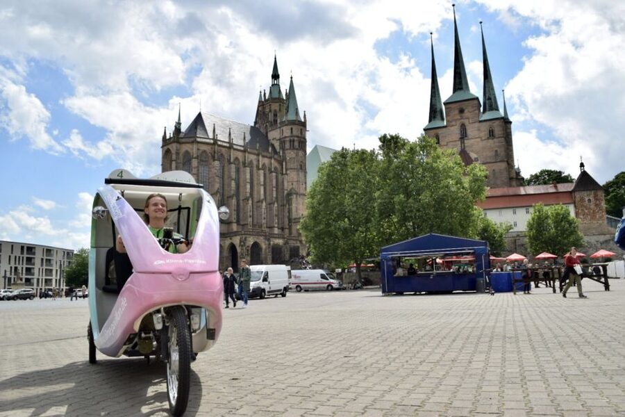 Erfurt: Private Guided Classic Old Town E-Rickshaw Tour - St. Mary’s Cathedral Square: Where Erfurt’s Scale Becomes Real
