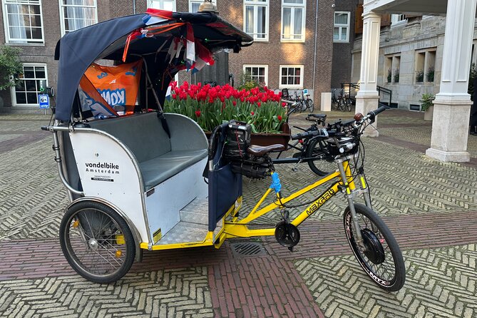 Explore Amsterdam in 75 Minutes – Pedicab Rickshaw City tour - Your route in 75 minutes: De Wallen, Dam Square, Museumplein, Magere Brug