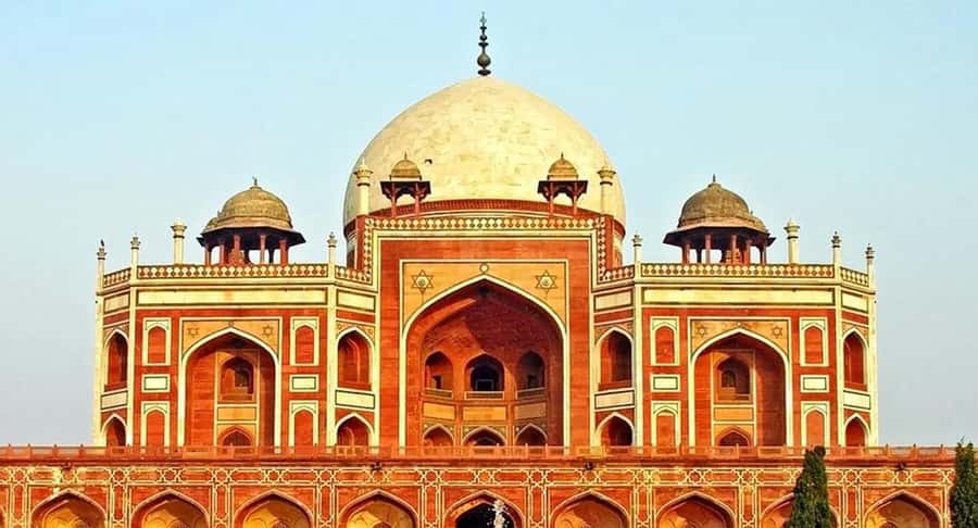 Explore Chandni Chowk: Old Delhi Private Tuk Tuk & Food Tour - Guides and languages: the human factor here is real