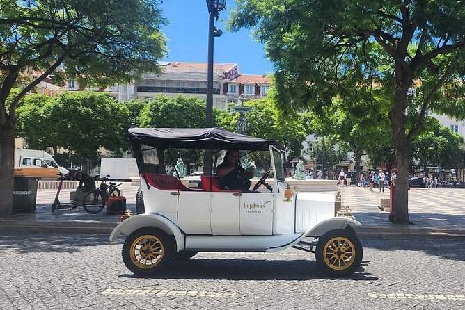 Explore the City in Style Lisbon on Electric Tuk Tuk - Alfama and the National Pantheon: rooftop city views plus major Portuguese figures