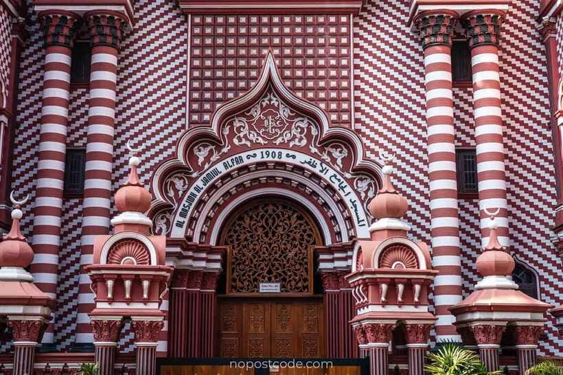 Explore The Colombo City by Private Tuk Tuk or Car - Dutch Hospital and Colonial Architecture: See the City’s Layers
