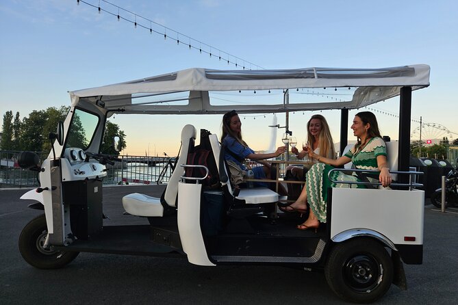 Fondue and wine private Tuk Tuk tour in Geneva - Parc des Bastions and the Wall of Reformers: A Park Stop That Feels Like a Break