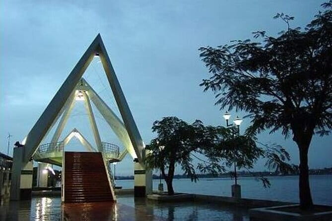 Fort Kochi Tour by Tuk Tuk for Cruise Passengers - Mattancherry Palace: Portuguese Gift, Hindu Epics on the Walls