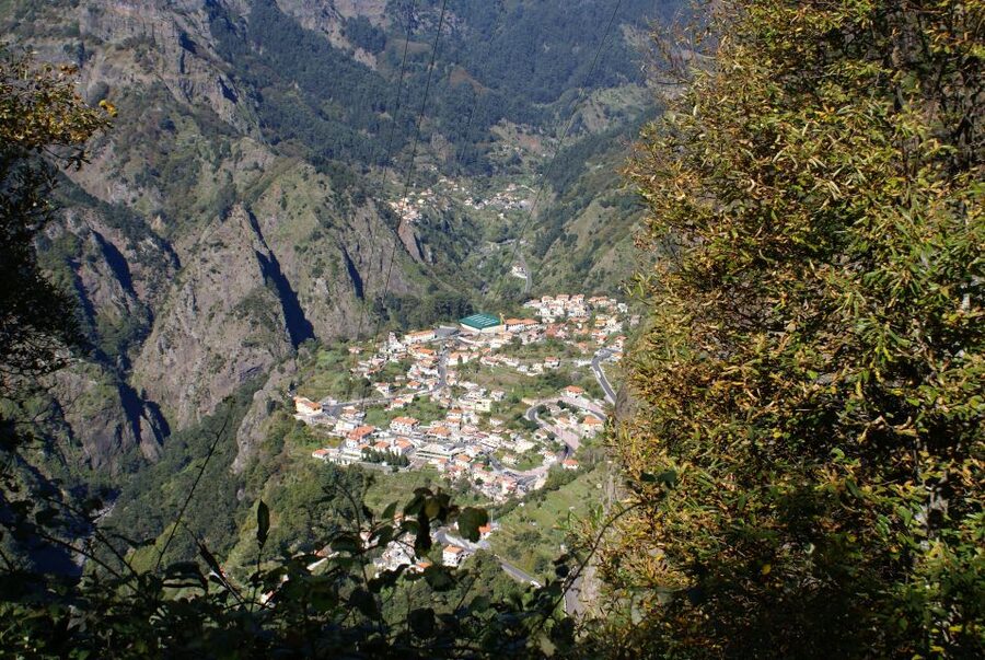 From Funchal: Madeira Nuns Valley Sightseeing Tuk-Tuk Tour - Eira do Serrado at 1,095 m: the big panoramic moment