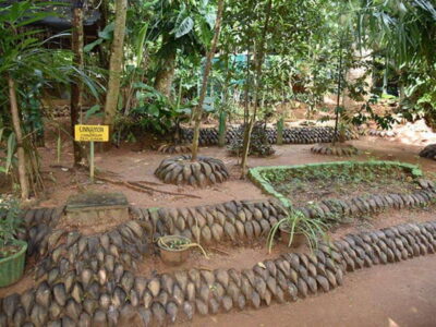 From Kandy: Sigiriya Guided Tuk-Tuk Tour - Matale Hindu Temple and the spice garden: culture before the climbs