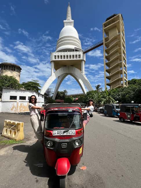 From Negombo: Colombo City Tour by Tuk Tuk with Hotel Pickup - Colombo Fort and Pettah Market: colonial edges meet everyday life