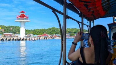 From Pattaya: Day Tour Koh Sichang Island with Tuktuk Tour - Pattaya pickup and the shared ferry: what the schedule really means