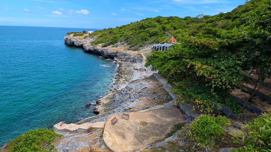 From Pattaya: Day Tour Koh Sichang Island with Tuktuk Tour - Chong Khao Khat and royal-family viewpoints: crescent bay vibes