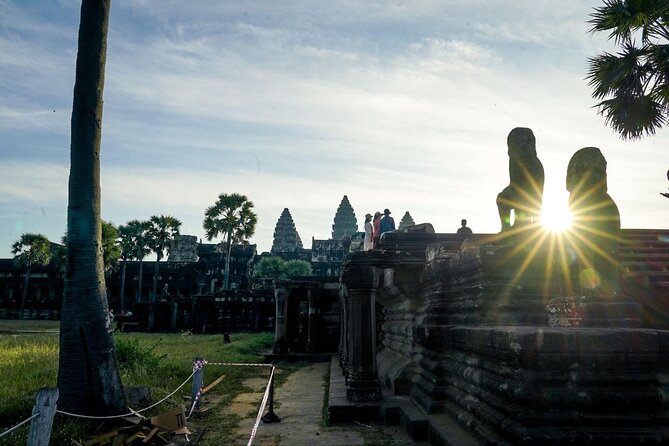 Full Day Angkor Complex by Tuk Tuk - (Optional Sunrise) - Stop 5: Phimeanakas (small stop, strong alignment)