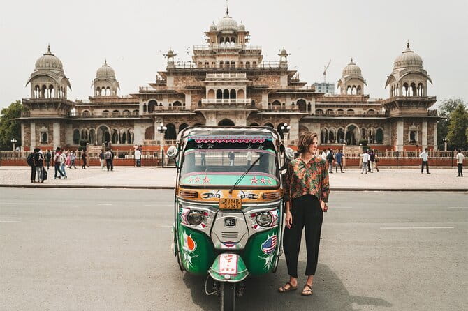 Full Day Jaipur Luxury Tuk-Tuk Tour - Shopping in a Jaipur mall: practical buying time, not a free-for-all