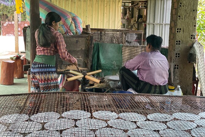Full day tour by bicycle & tuk tuk,bamboo train,bat cave,villages - Phnom Sampov and the bat caves: climb, cannon, stupa, and big views