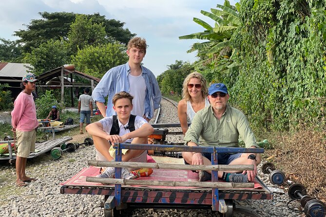 Full day tour by bicycle & tuk tuk,bamboo train,bat cave,villages - Wat Samrong Knong: a 300-plus-year temple with a painful prison past
